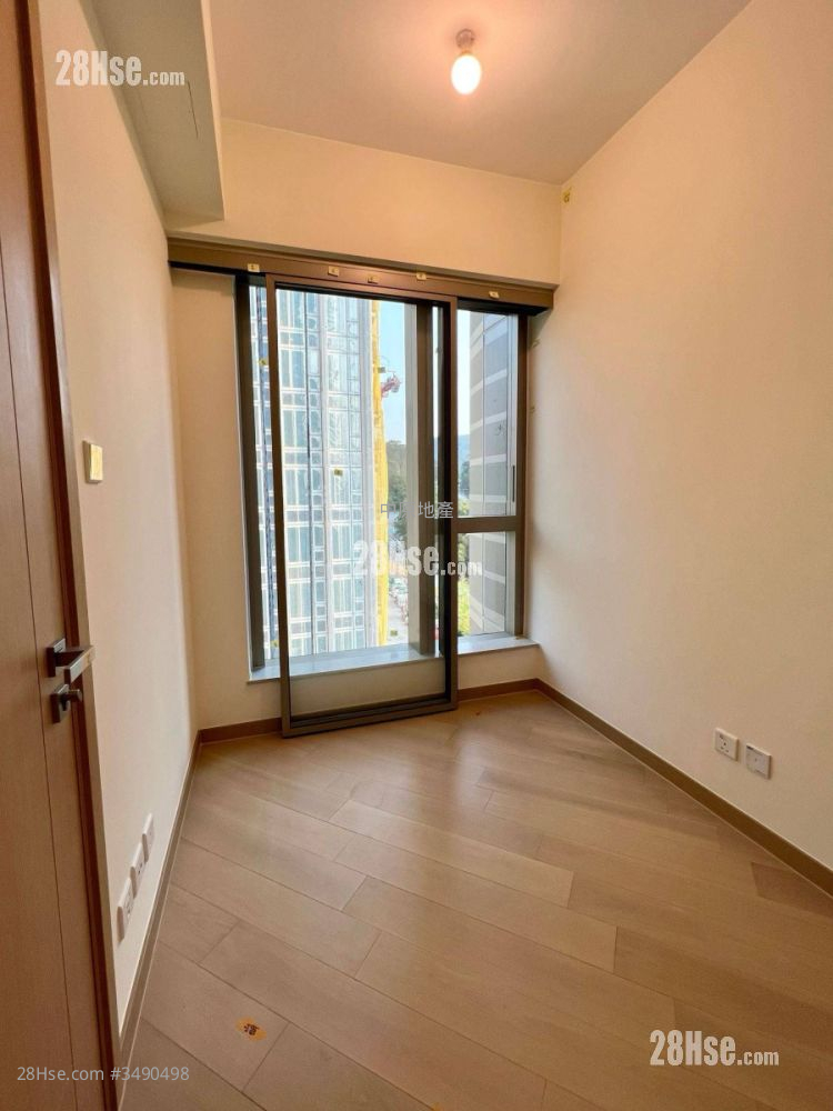 Grand Mayfair  Rental 462 ft² ( 42.9 m² )