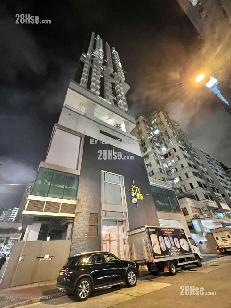 City Hub Rental Studio , 1 Bathroom 262 ft² ( 24.3 m² )