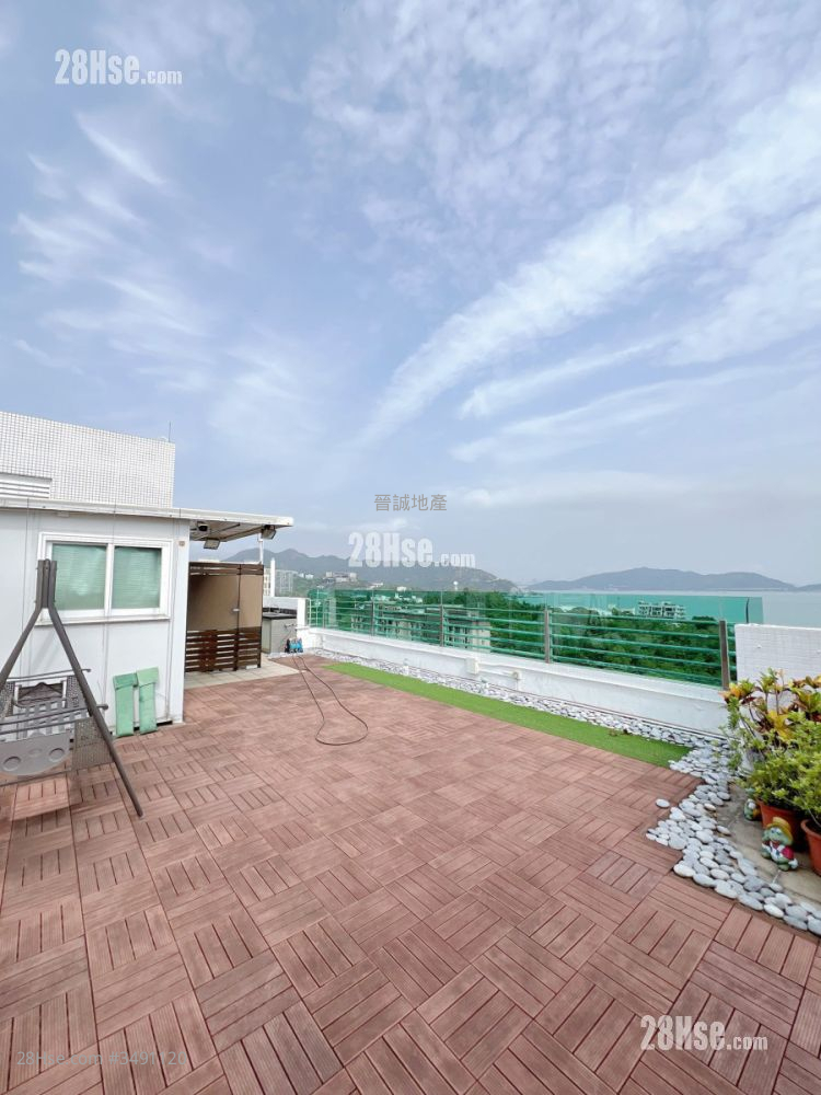 The Hillgrove Sell 4 Bedrooms , 3 Bathrooms 941 ft² ( 87.4 m² )