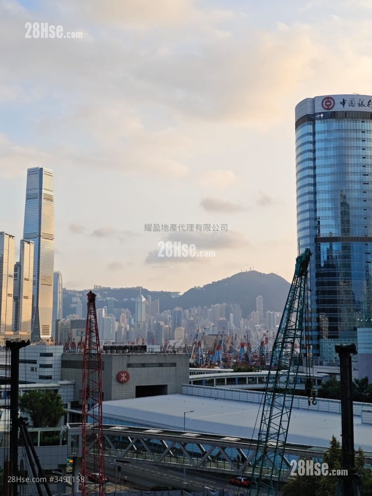 The Quinn Square Mile Sell 2 Bedrooms , 1 Bathroom 383 ft² ( 35.6 m² )