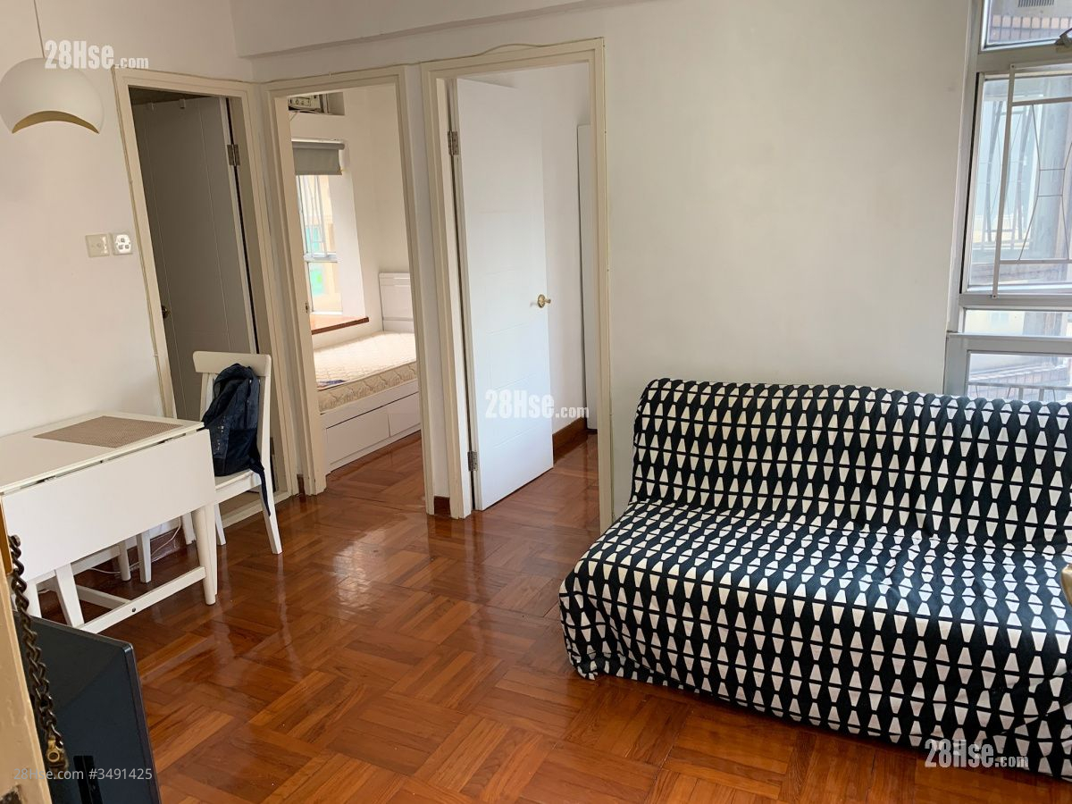 Yan Yee Court Rental 2 Bedrooms , 1 Bathroom 332 ft² ( 30.8 m² )