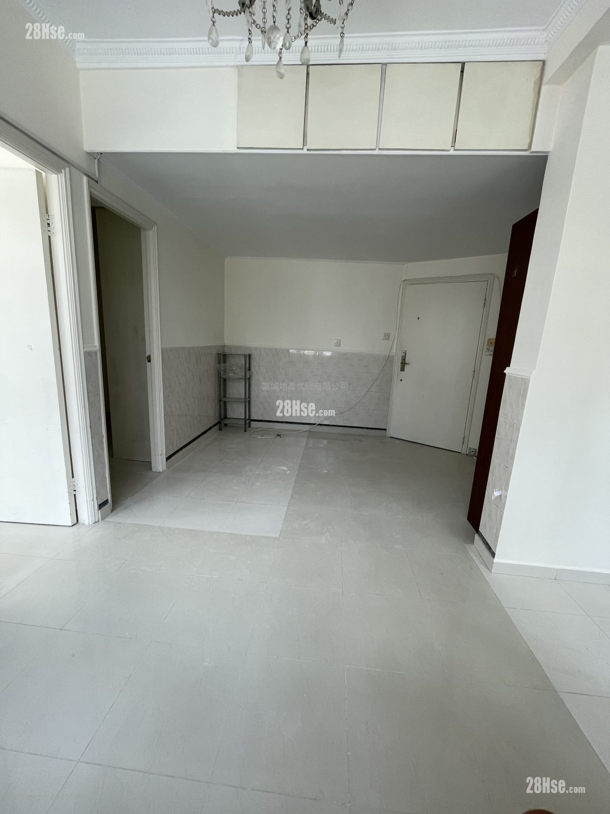 On Fung Building Rental 2 Bedrooms , 1 Bathroom 423 ft² ( 39.3 m² )