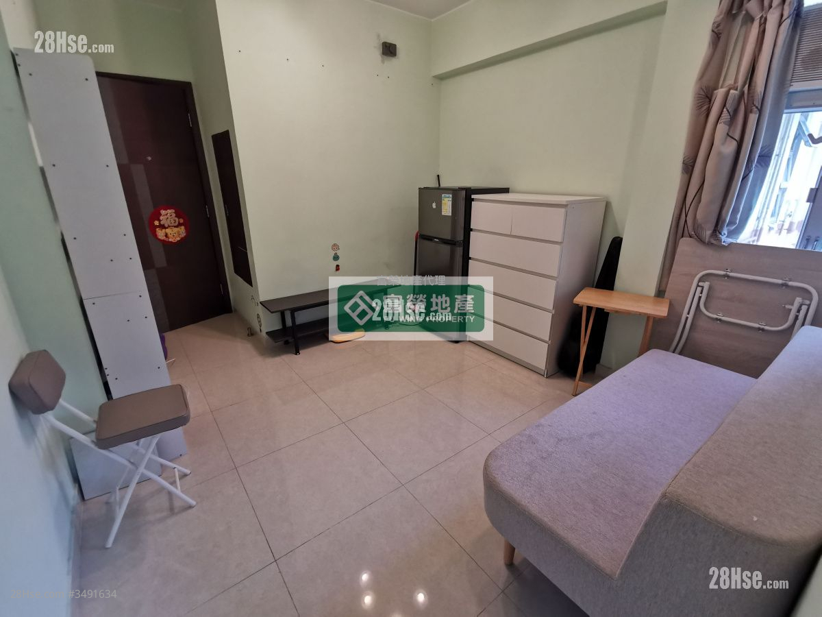 Wah Po Mansion Rental 2 Bedrooms , 1 Bathroom 296 ft² ( 27.5 m² )