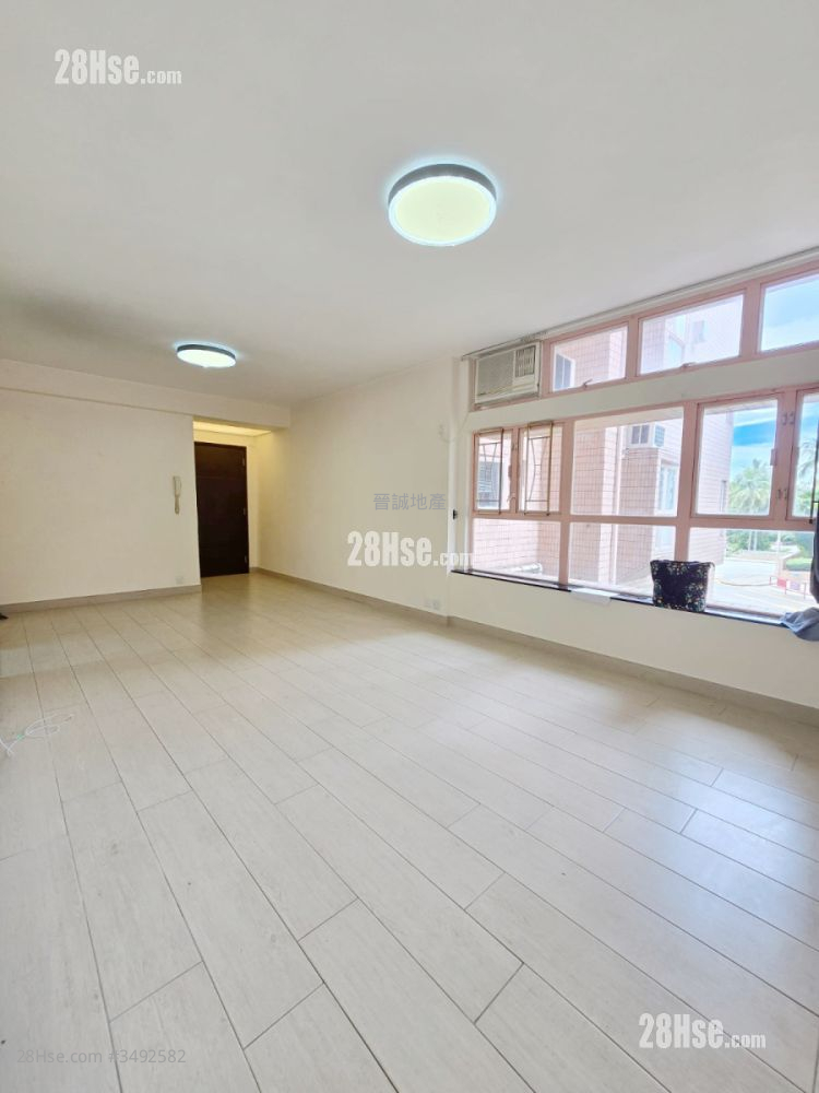 Hong Kong Gold Coast Sell 3 Bedrooms , 2 Bathrooms 685 ft² ( 63.6 m² )