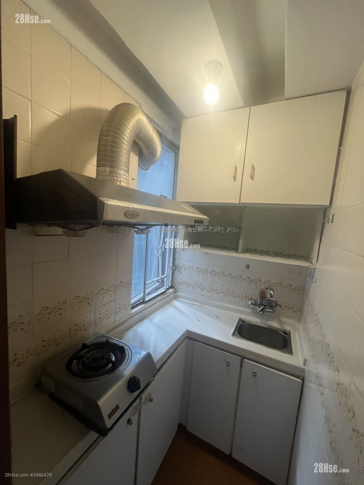 Kar Wan Building Rental 1 Bedroom , 1 Bathroom 203 ft² ( 18.9 m² )