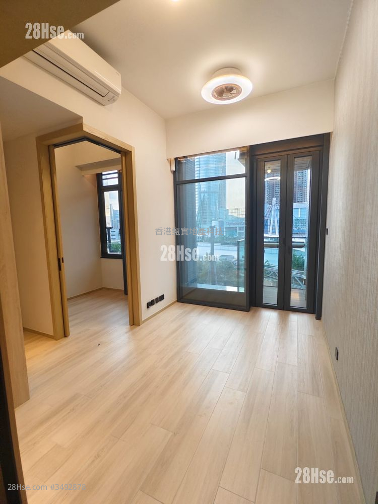 The Quinn Square Mile Sell 2 Bedrooms , 1 Bathroom 383 ft² ( 35.6 m² )