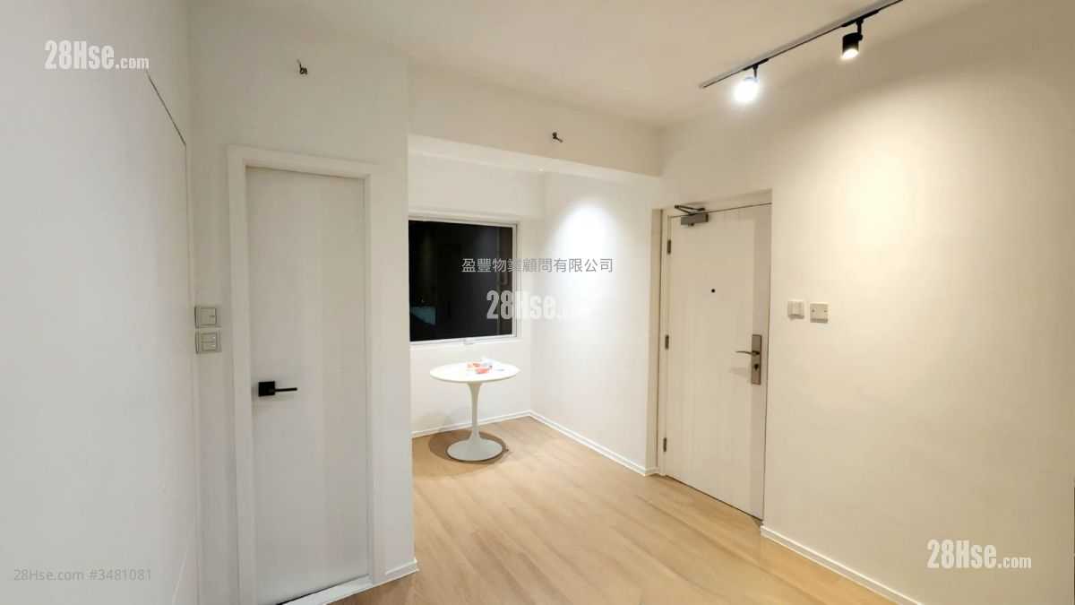 Fook On Building Sell 1 Bedroom , 1 Bathroom 371 ft² ( 34.5 m² )