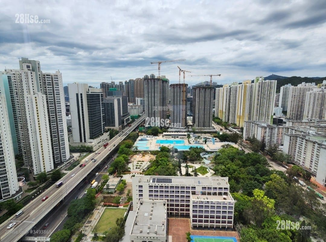 The Prominence Sell 271 ft² ( 25.2 m² )