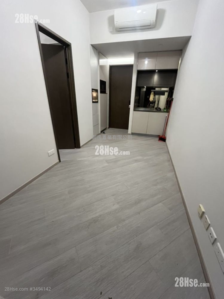The Royale Rental 349 ft² ( 32.4 m² )