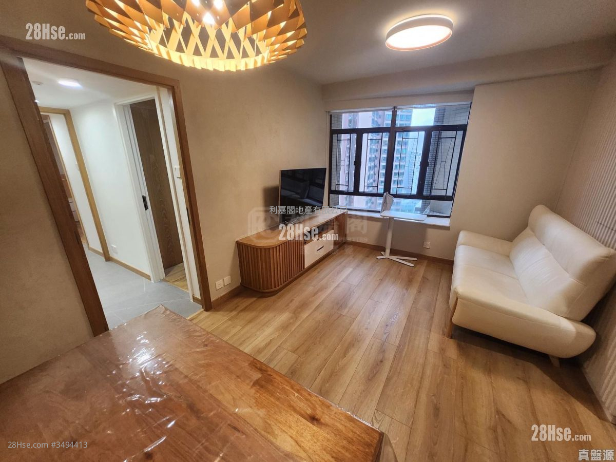 Fortress Garden Rental 2 Bedrooms , 2 Bathrooms 658 ft² ( 61.1 m² )