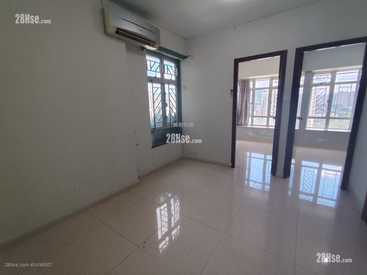 Lung Fung Garden Sell 2 Bedrooms 333 ft² ( 30.9 m² )