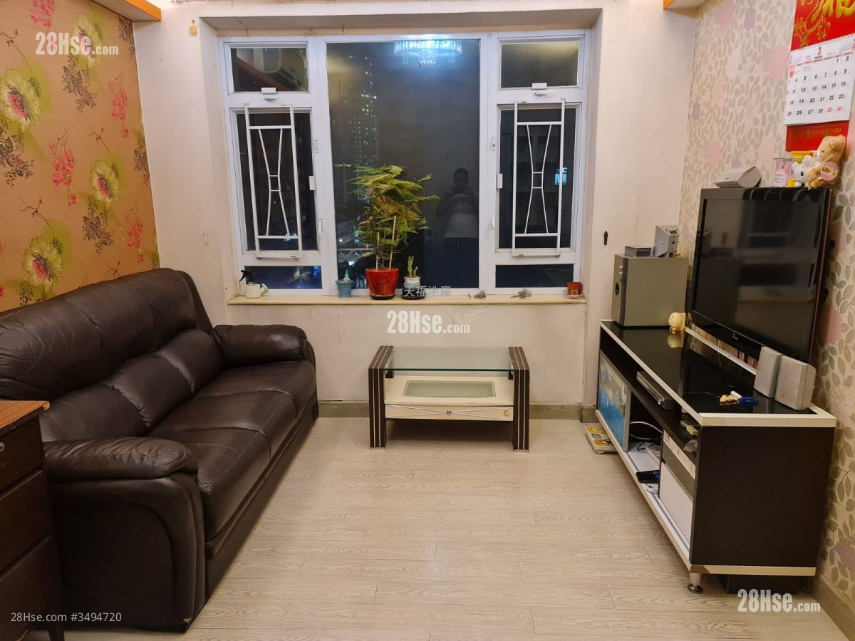 Kwong Tak Building (Mansion) Rental 3 Bedrooms , 2 Bathrooms 592 ft² ( 55.0 m² )