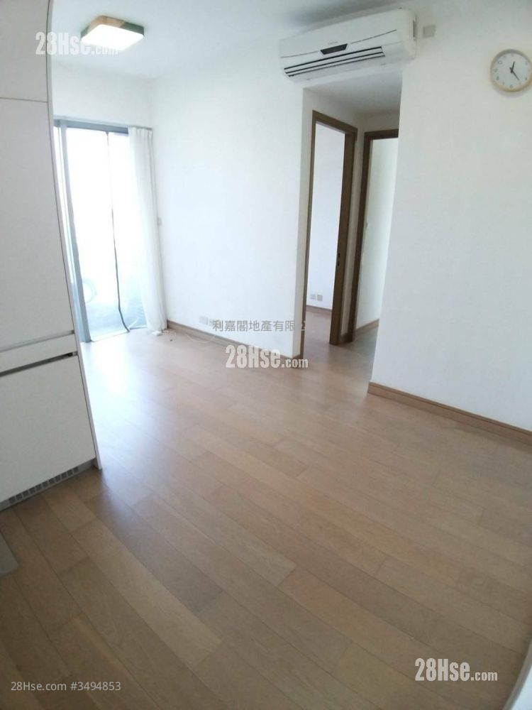 The Reach Sell 2 Bedrooms 426 ft² ( 39.6 m² )