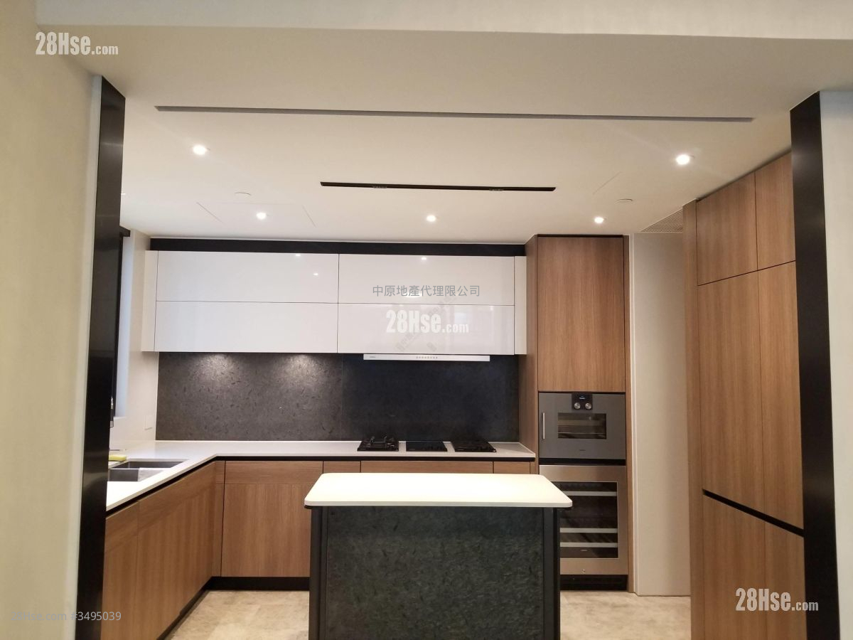Villa Lucca Sell 3 Bedrooms , 2 Bathrooms 1,310 ft² ( 121.7 m² )