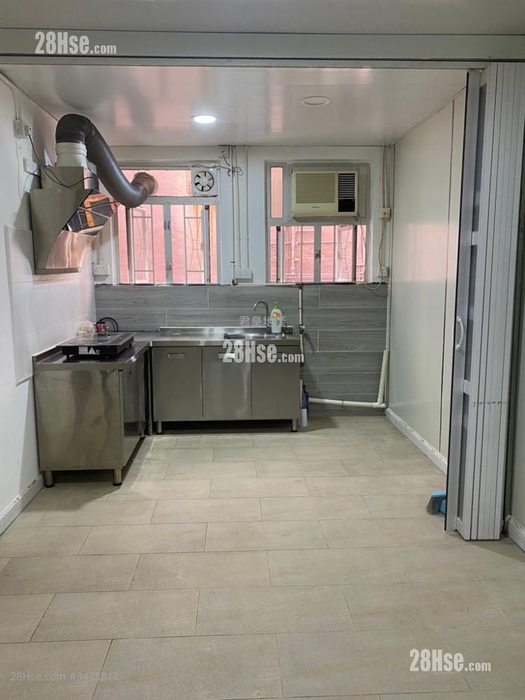 Lee Man Building Sell 3 Bedrooms 526 ft² ( 48.9 m² )