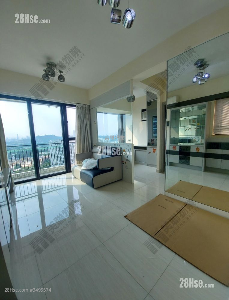 Glorious Peak Rental 2 Bedrooms 406 ft² ( 37.7 m² )
