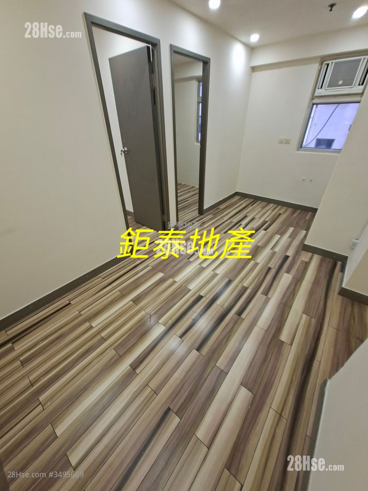 Wai Fat Building Rental 2 Bedrooms , 1 Bathroom 259 ft² ( 24.1 m² )