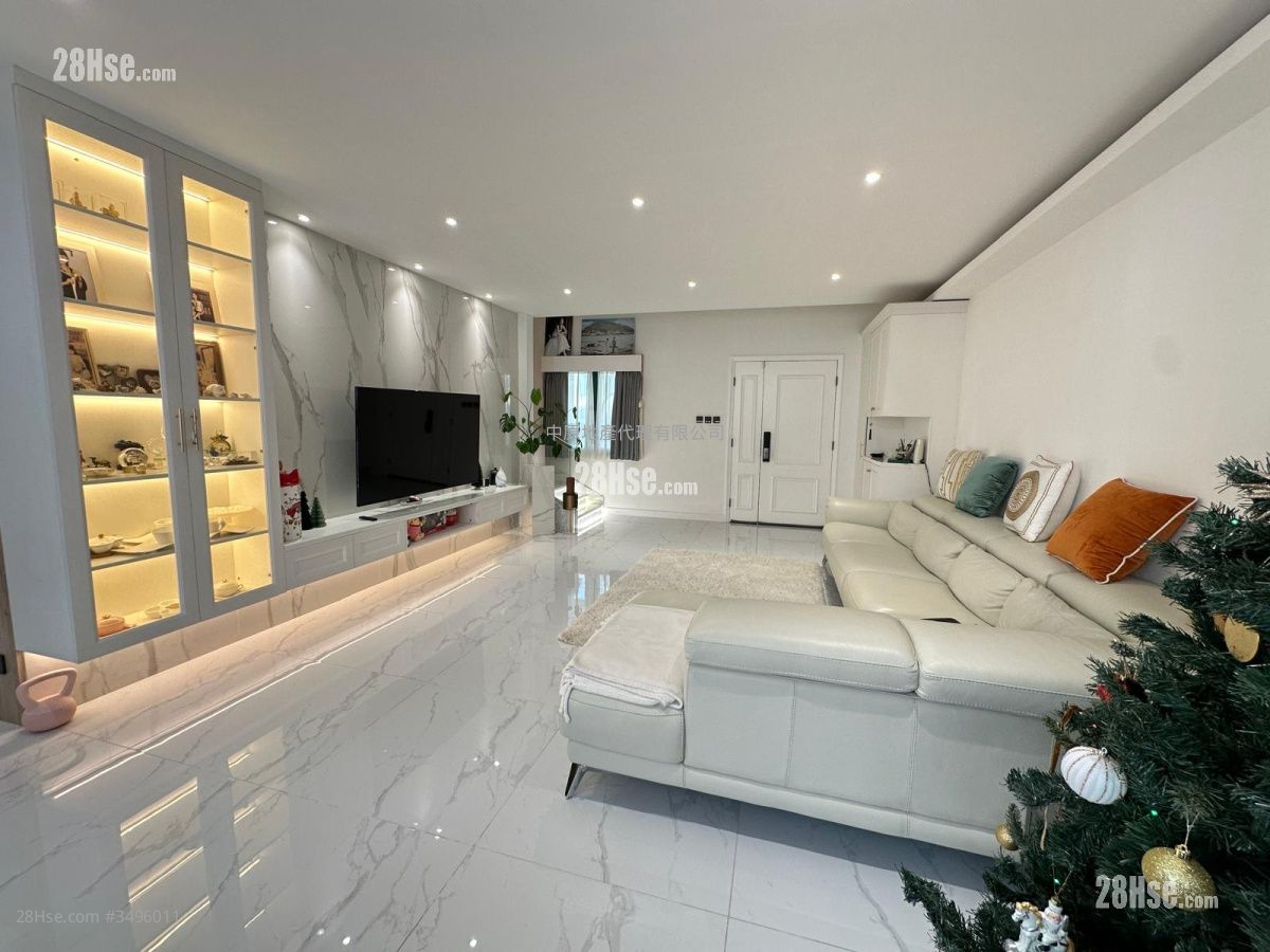 Scenic Heights Sell 4 Bedrooms , 4 Bathrooms 1,666 ft² ( 154.8 m² )