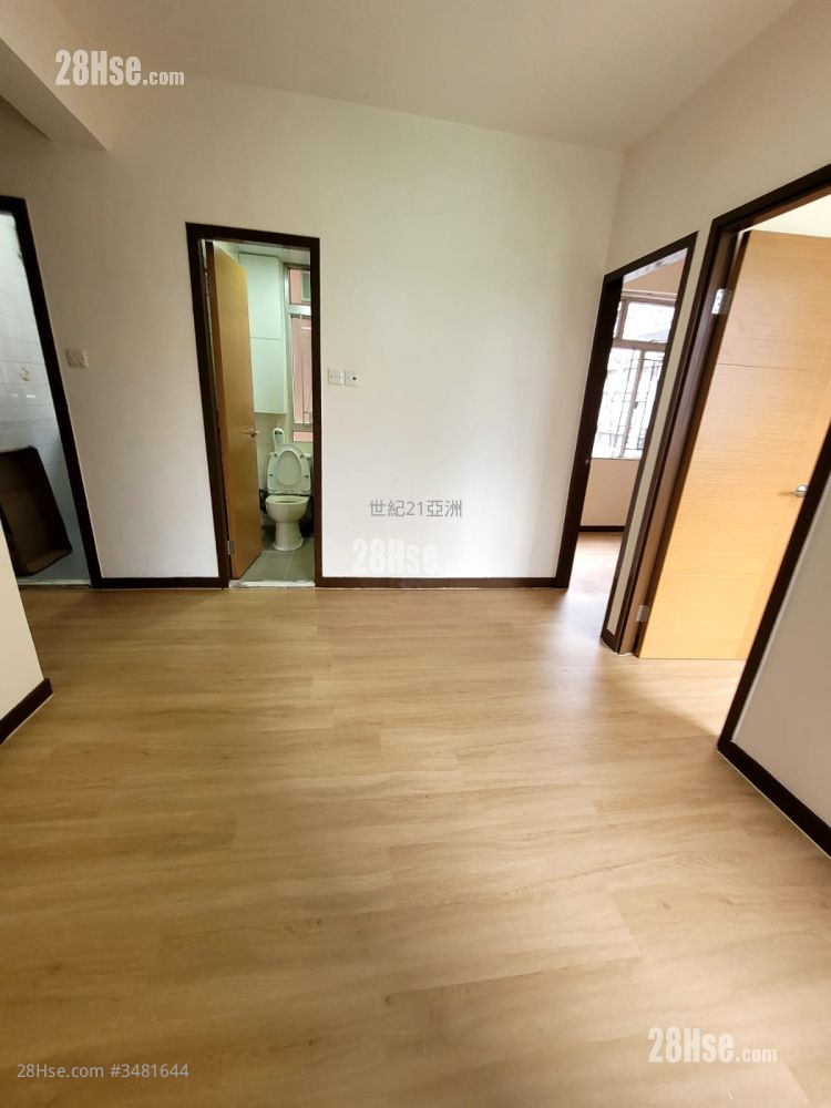 Lok Sing Centre Rental 2 Bedrooms , 1 Bathroom 343 ft² ( 31.9 m² )