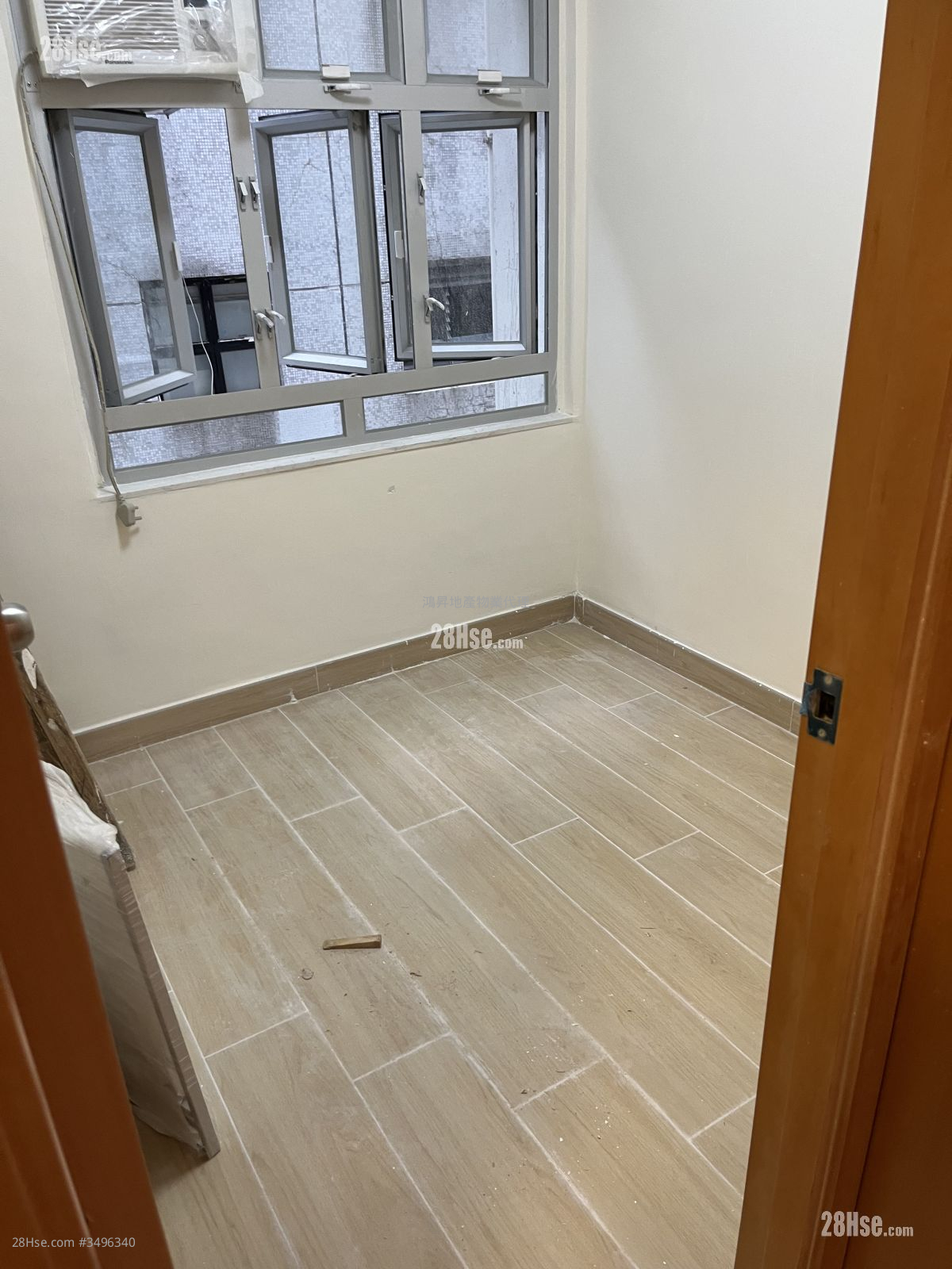 Wing Hing Building Rental 2 Bedrooms , 1 Bathroom 394 ft² ( 36.6 m² )