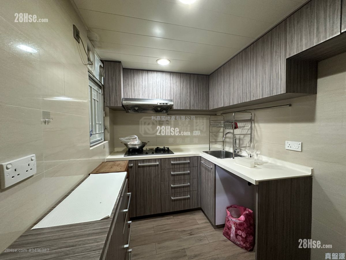 Belvedere Garden Sell 4 Bedrooms , 2 Bathrooms 742 ft² ( 68.9 m² )