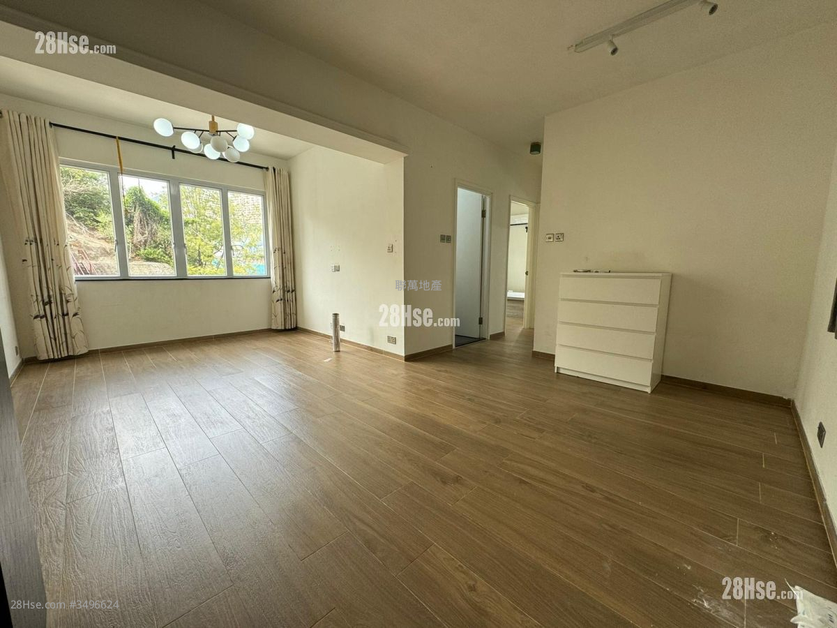 Hipway Towers Rental 2 Bedrooms 584 ft² ( 54.3 m² )