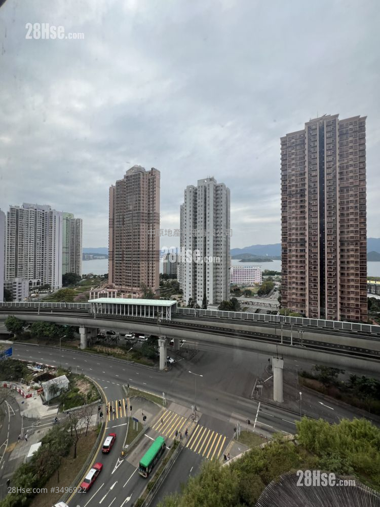 新港城 售盘 3 房 618 平方尺 ( 57.4 平方米 )