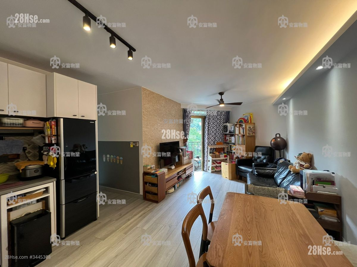Classical Gardens Rental 2 Bedrooms , 1 Bathroom 588 ft² ( 54.6 m² )