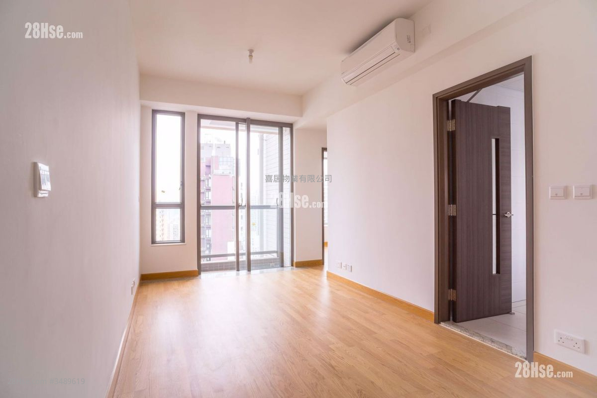 Heya Crystal Rental 2 Bedrooms , 1 Bathroom 504 ft² ( 46.8 m² )