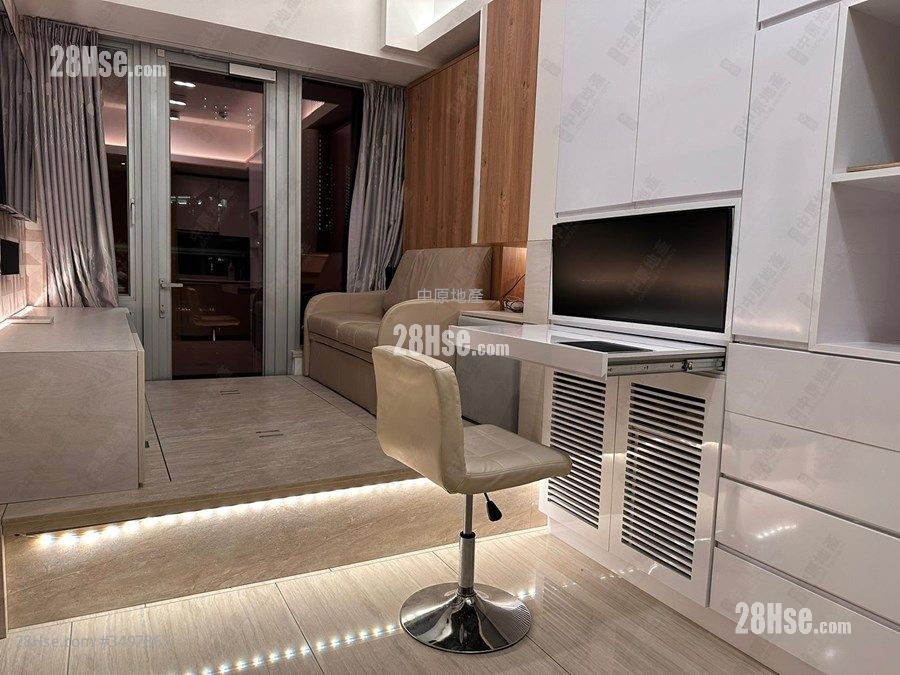 Cullinan West Sell 1 Bedroom , 1 Bathroom 385 ft² ( 35.8 m² )