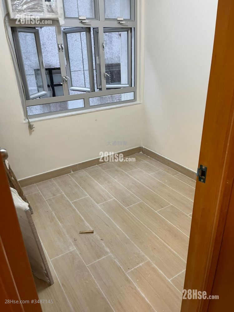 Wing Hing Building Rental 2 Bedrooms , 1 Bathroom 394 ft² ( 36.6 m² )