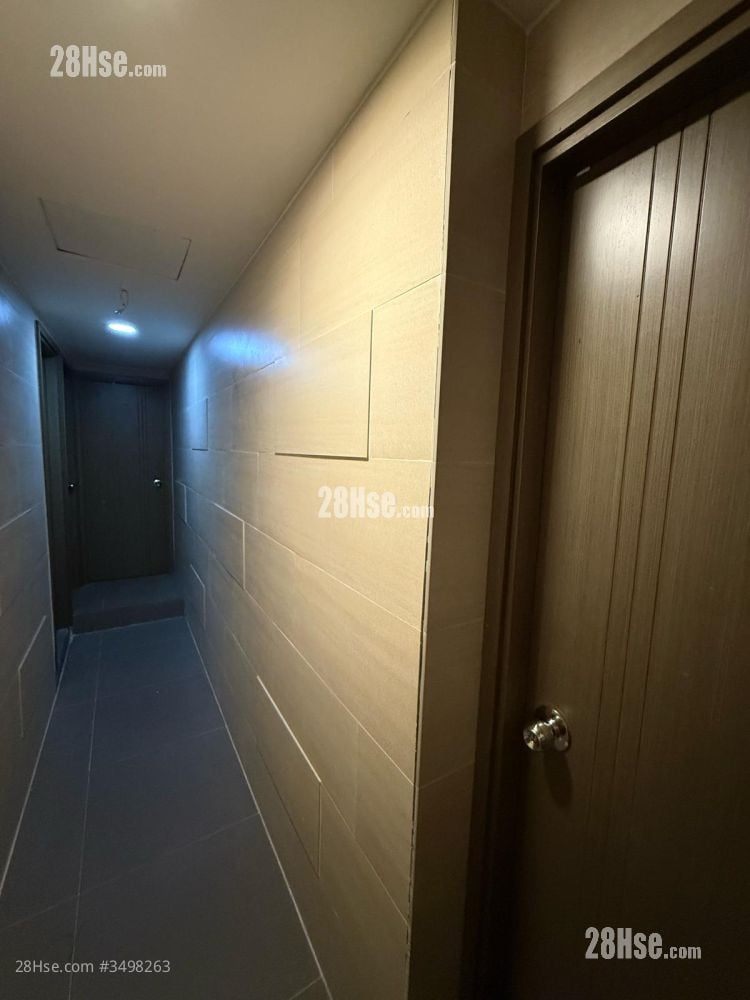 Wang Kwong Building Rental Studio , 1 Bathroom 100 ft² ( 9.3 m² )