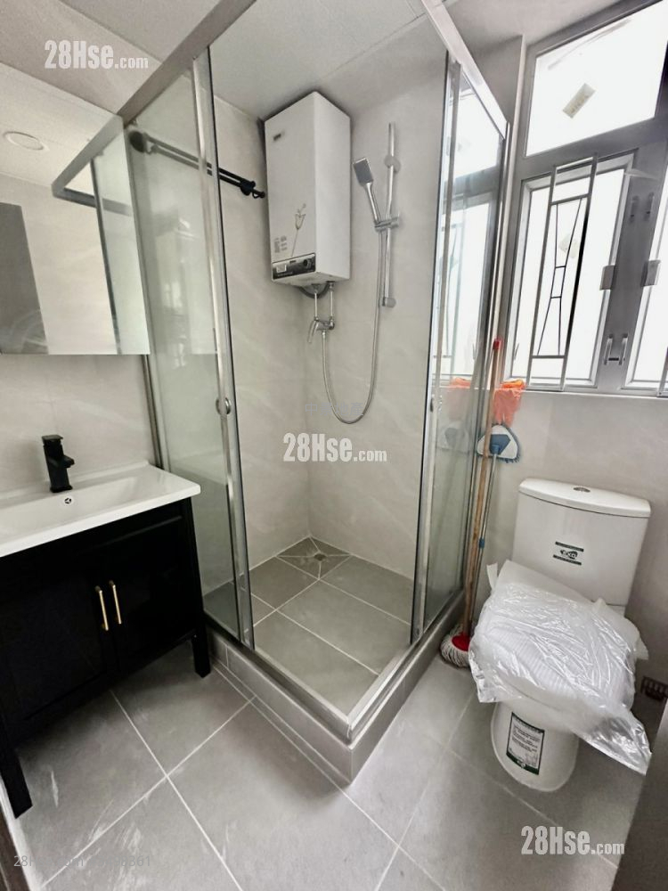 Fung Po Mansion Rental 2 Bedrooms , 2 Bathrooms 305 ft² ( 28.3 m² )