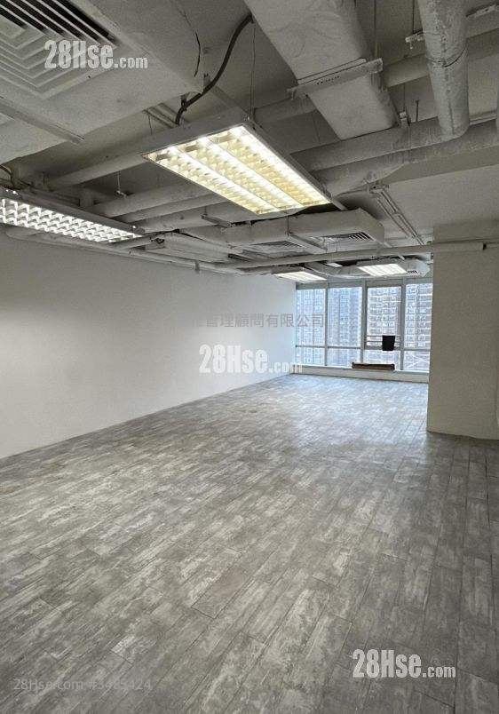 屯门栢丽广场 租盘 520 平方尺 ( 48.3 平方米 )