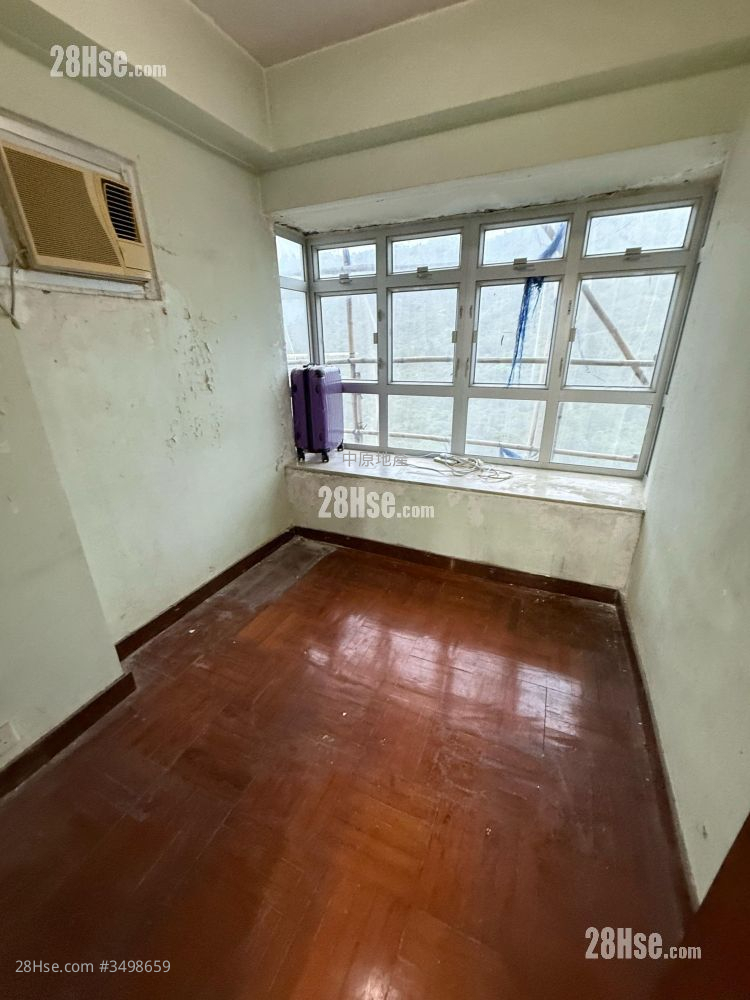Elegance Gardens Sell 2 Bedrooms , 1 Bathroom 335 ft² ( 31.1 m² )