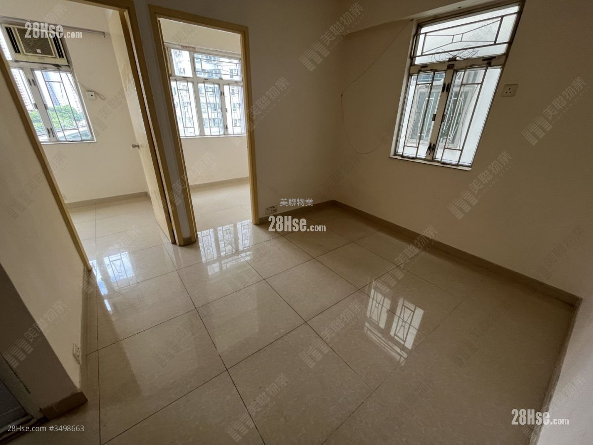 Mai Kei Building Sell 2 Bedrooms , 1 Bathroom 320 ft² ( 29.7 m² )