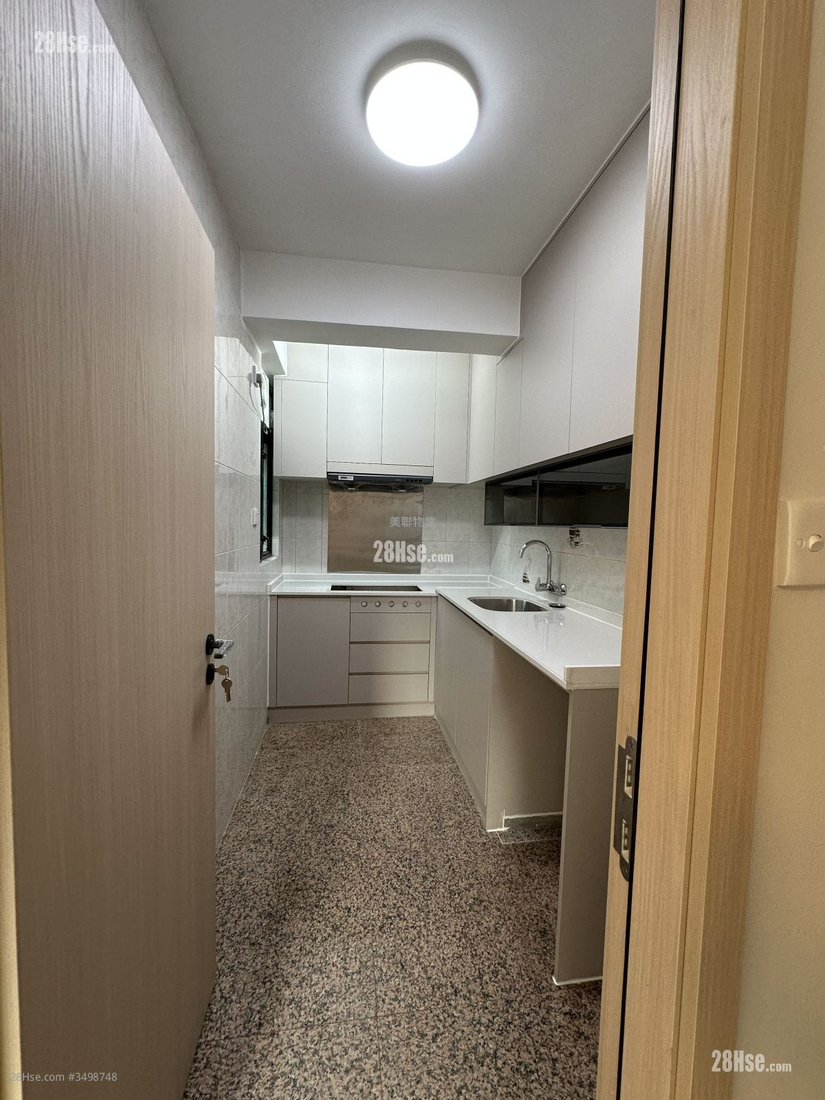 Eldo Court Rental 3 Bedrooms , 1 Bathroom 566 ft² ( 52.6 m² )