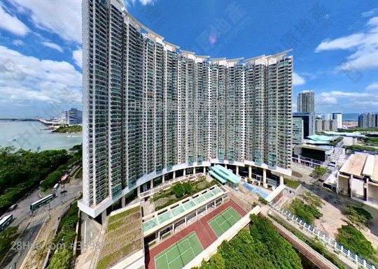 Tung Chung Crescent Sell 3 Bedrooms 759 ft² ( 70.5 m² )
