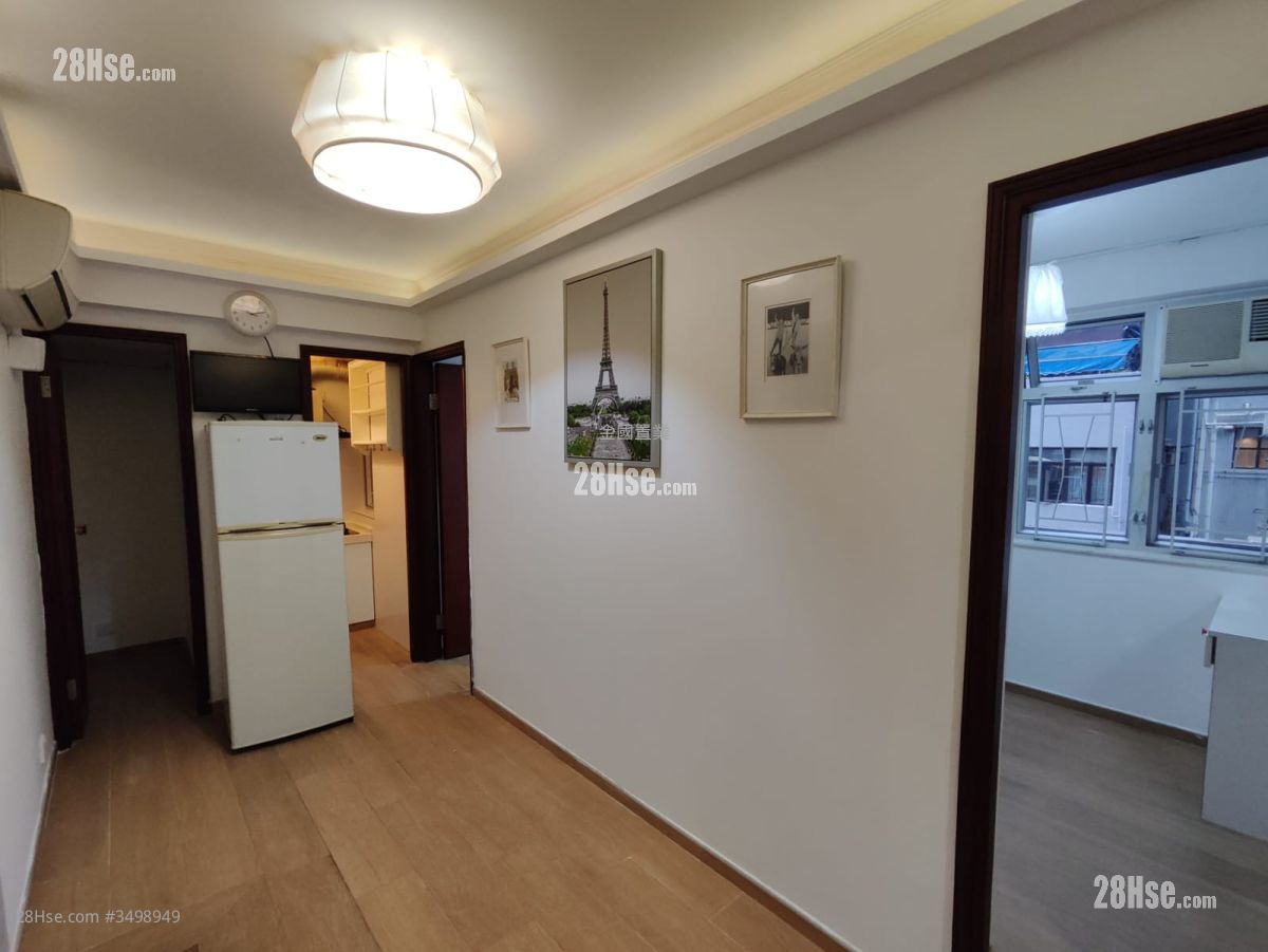 Wai Ching Court Sell 2 Bedrooms , 1 Bathroom 288 ft² ( 26.8 m² )