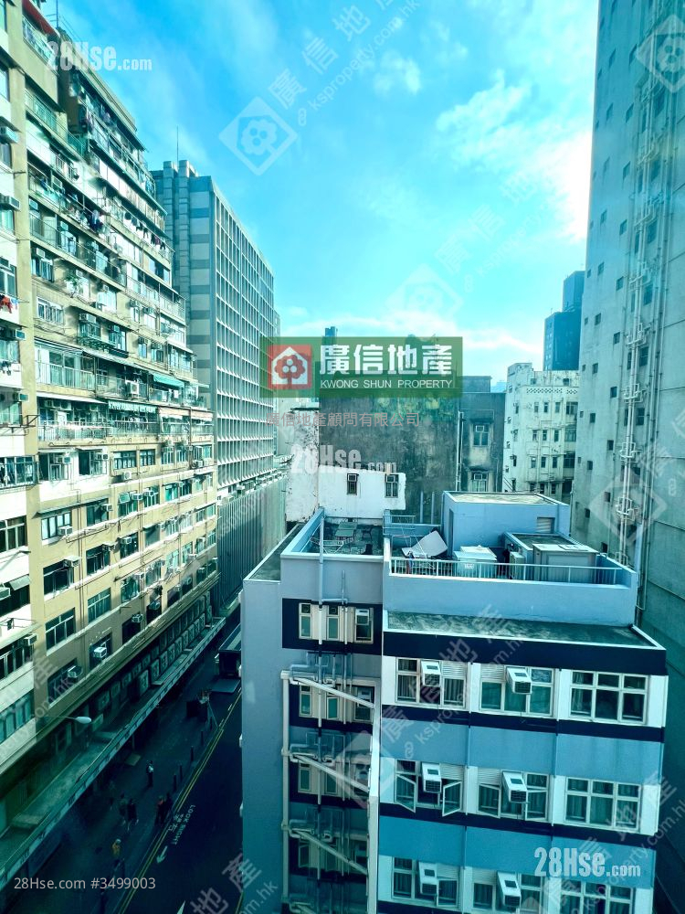 Alhambra Building Sell 5+ Bedrooms , 5+ Bathrooms 1,107 ft² ( 102.8 m² )