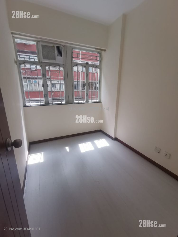 Apartment Rental 2 Bedrooms , 1 Bathroom 382 ft² ( 35.5 m² )