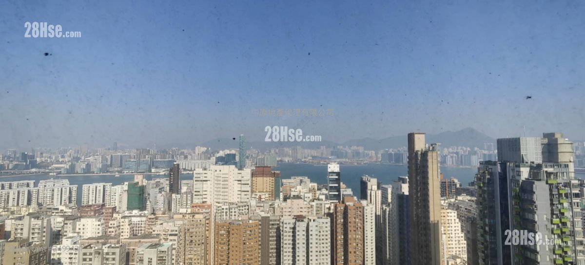 Sky Scraper Sell 3 Bedrooms 1,806 ft² ( 167.8 m² )