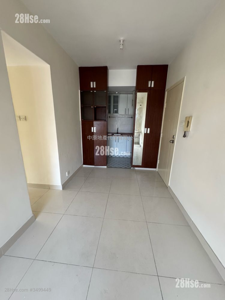 San Fung Building Sell 3 Bedrooms , 1 Bathroom 392 ft² ( 36.4 m² )