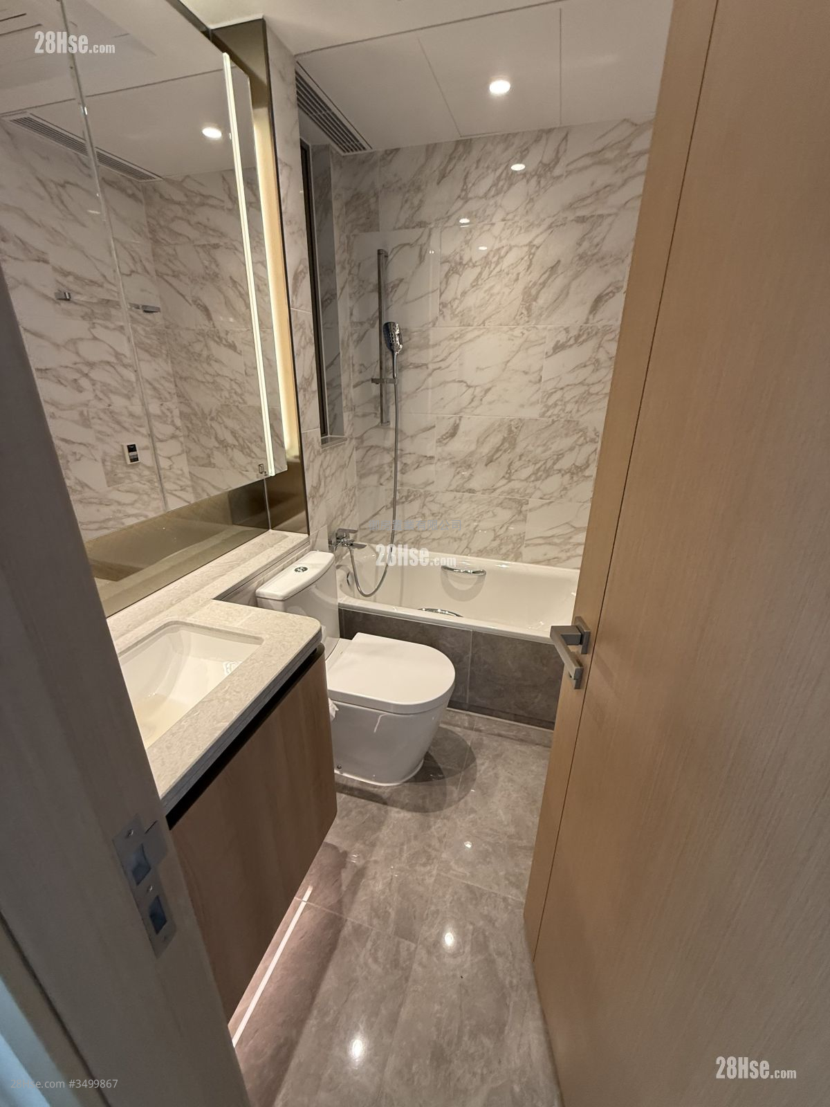 Grand Mayfair  Rental 444 ft² ( 41.2 m² )