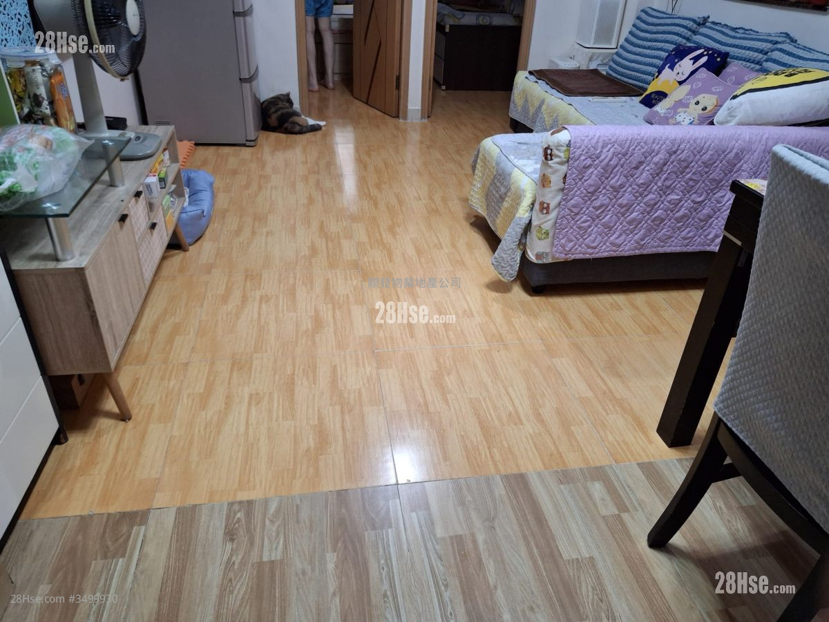 Chung Mei Building Sell 3 Bedrooms 488 ft² ( 45.3 m² )