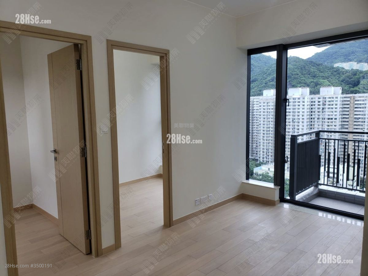 The Ascent Sell 2 Bedrooms , 1 Bathroom 429 ft² ( 39.9 m² )