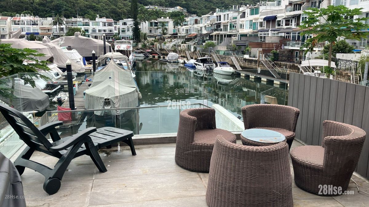Marina Cove Rental 4 Bedrooms , 3 Bathrooms 1,530 ft² ( 142.1 m² )
