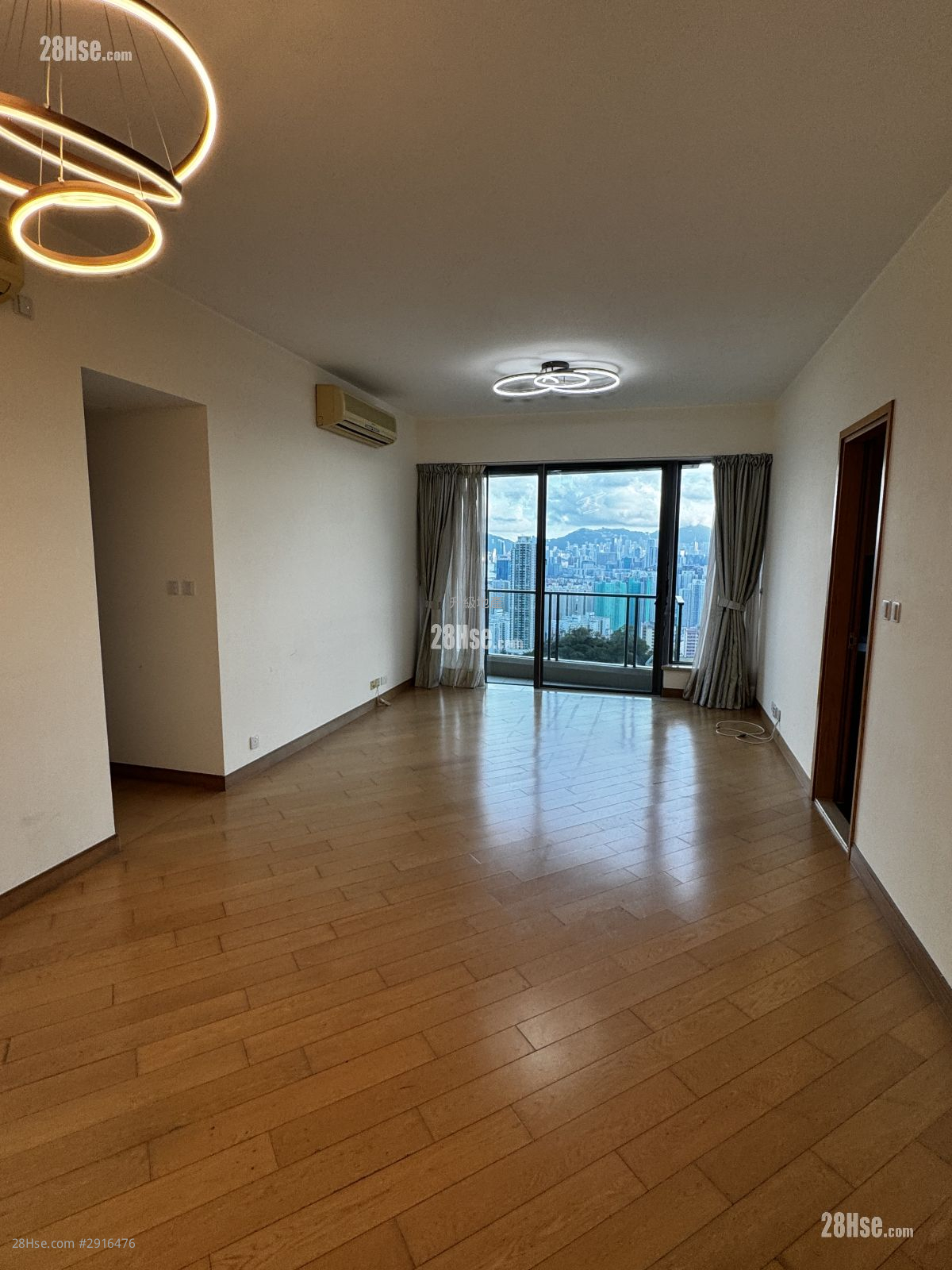 Aria Rental 3 Bedrooms , 3 Bathrooms 1,164 ft² ( 108.1 m² )