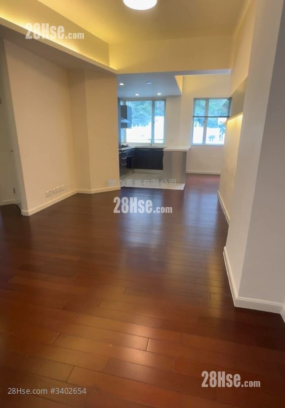 Empire Court Rental 2 Bedrooms , 2 Bathrooms 720 ft² ( 66.9 m² )
