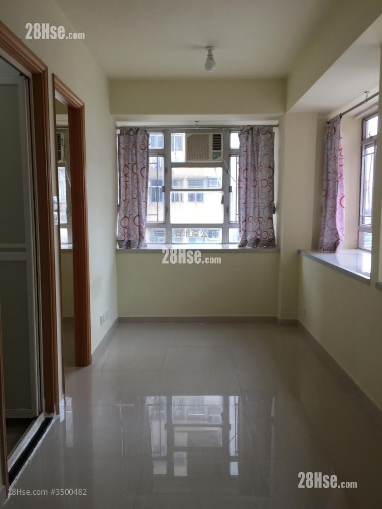 Yik Fat Building Sell 1 Bedroom , 1 Bathroom 252 ft² ( 23.4 m² )